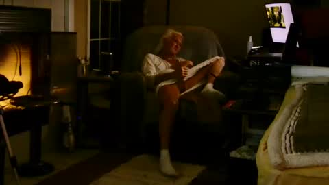 PINK HOLE TWINK online show from October 8, 4:36 am