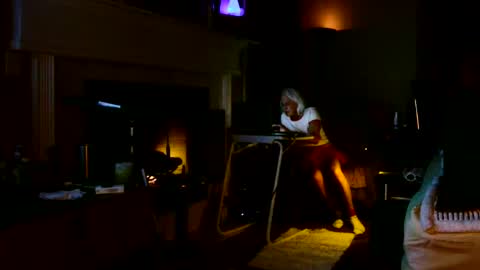 PINK HOLE TWINK online show from April 24, 3:53 am