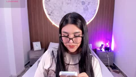 Rose online show from December 18, 2:11 pm