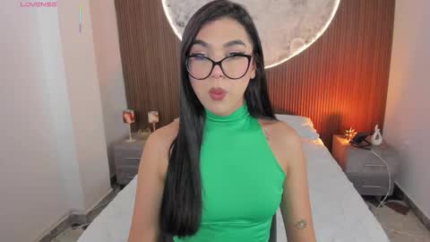 Rose online show from March 22, 1:49 pm