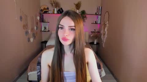 Snapshot of roxy_kisss chatting on October 16, 11:32 am Roxy online show from October 16, 11:32 am
