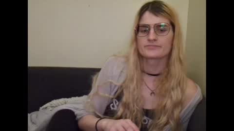 Snapshot of ryn_michele chatting on January 3, 1:27 am Ryn Michele online show from January 3, 1:27 am