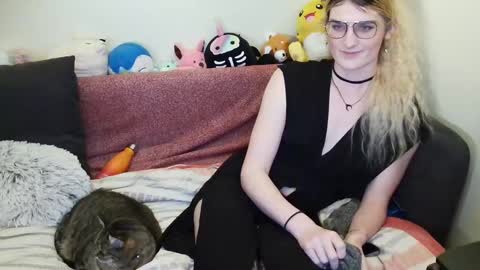 Snapshot of ryn_michele chatting on January 14, 11:48 pm Ryn Michele online show from January 14, 11:48 pm