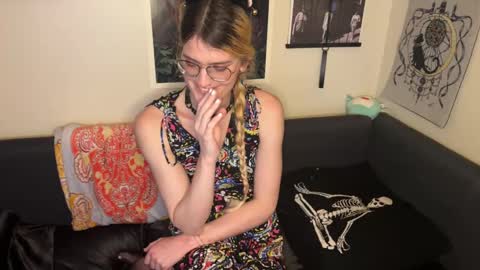 Snapshot of ryn_michele chatting on February 14, 12:51 am Ryn Michele online show from February 14, 12:51 am