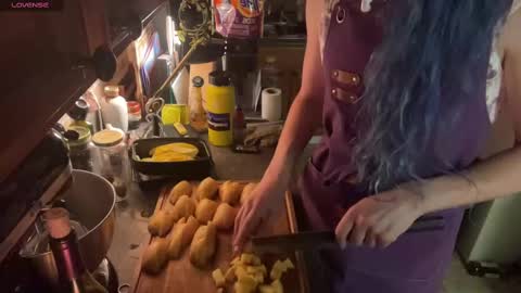 Snapshot of ryn_michele chatting on September 12, 1:36 am Ryn Michele online show from September 12, 1:36 am