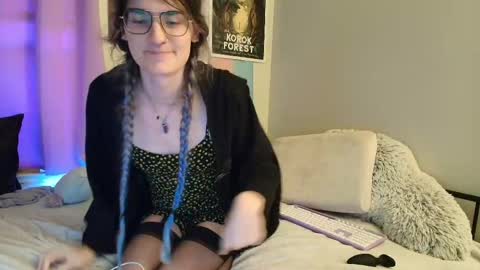 Snapshot of ryn_michele chatting on September 22, 10:48 pm Ryn Michele online show from September 22, 10:48 pm