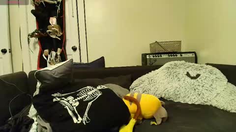 Snapshot of ryn_michele chatting on October 6, 7:47 pm Ryn Michele online show from October 6, 7:47 pm