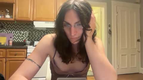 Snapshot of sadie_stars chatting on October 1, 3:18 am Sadie online show from October 1, 3:18 am