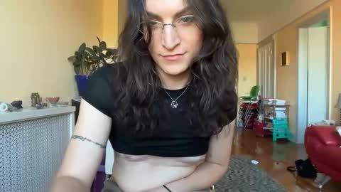 Snapshot of sadie_stars chatting on October 17, 6:33 pm Sadie online show from October 17, 6:33 pm