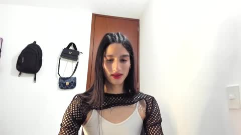 Snapshot of safiro_queen chatting on January 19, 2:57 am Safiro Queen online show from January 19, 2:57 am