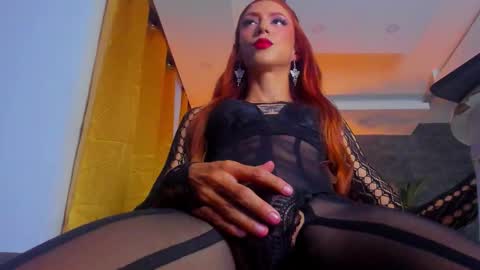 Sara  online show from November 11, 8:05 am