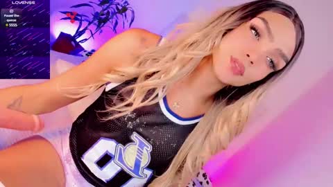 Snapshot of samantha_duke66 chatting on December 30, 7:15 am samantha_duke66 online show from December 30, 7:15 am