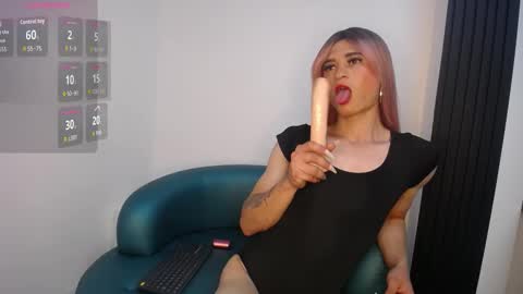 Snapshot of samantha_scottt chatting on October 15, 9:59 pm samantha_scottt online show from October 15, 9:59 pm