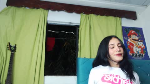 Snapshot of samy_foox chatting on December 7, 3:20 am samy foox online show from December 7, 3:20 am