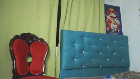 Snapshot of samy_foox chatting on January 18, 12:17 am samy foox online show from January 18, 12:17 am