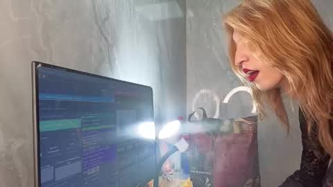 Samy  online show from December 13, 7:42 pm