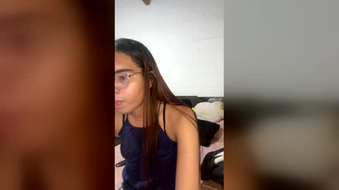 sarasaenz999 online show from April 6, 1:22 pm