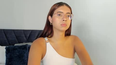 Sara online show from November 7, 8:42 pm