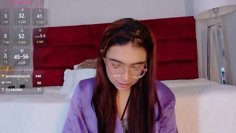 Sara online show from November 25, 10:45 pm