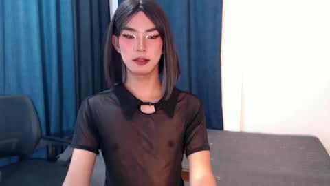 Snapshot of sasha_blade chatting on January 16, 5:53 am Sasha online show from January 16, 5:53 am