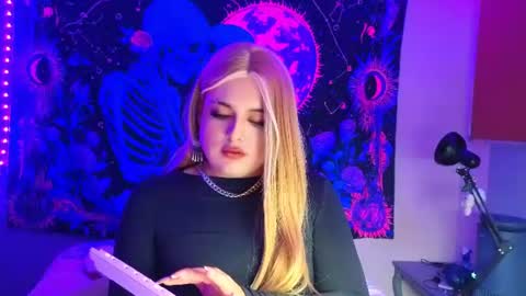 Kati online show from July 17, 8:04 pm
