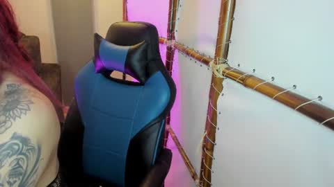 scarbadgirl_ online show from June 11, 3:59 am