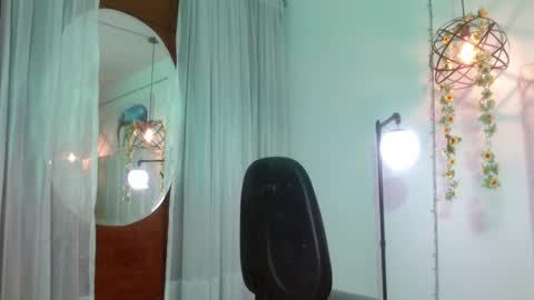 Scarlett online show from November 9, 5:30 am