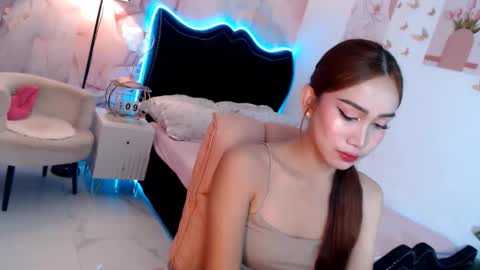 Snapshot of seductive_vana chatting on September 8, 6:28 pm Vanessa online show from September 8, 6:28 pm