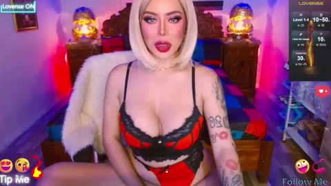 Snapshot of selina_diorxxx chatting on October 12, 7:22 am Will You Be My CumDumpster in Real Drink My Milk online show from October 12, 7:22 am