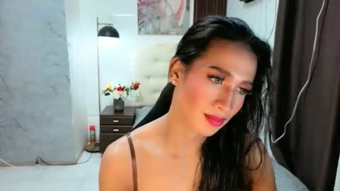 Snapshot of sensual_goergia chatting on October 14, 1:01 pm sensual_goergia online show from October 14, 1:01 pm