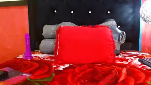 serenityroche online show from January 25, 12:52 pm