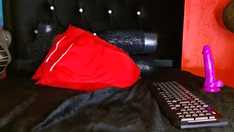 serenityroche online show from February 4, 3:57 pm