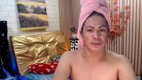 Snapshot of service_me711 chatting on February 9, 7:27 am call me MILES online show from February 9, 7:27 am