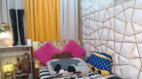 Snapshot of service_me711 chatting on September 29, 1:05 am call me MILES online show from September 29, 1:05 am