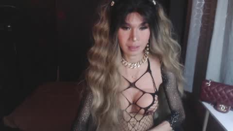 nicole online show from January 24, 8:13 am