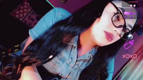 Snapshot of sexy_mysterious_dirty_girl chatting on October 16, 10:53 pm queen online show from October 16, 10:53 pm