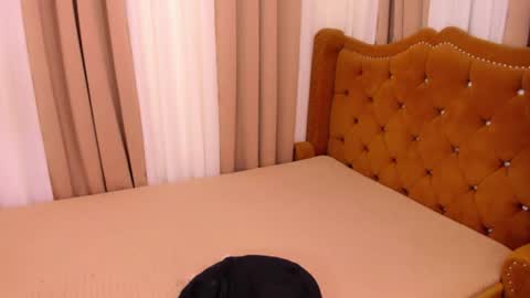 shane_018 online show from July 24, 2:10 am