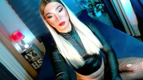 Snapshot of shane_hugexx chatting on October 13, 6:41 pm MISS SHANE online show from October 13, 6:41 pm