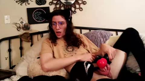 shy_trans_kitten online show from September 18, 1:33 am