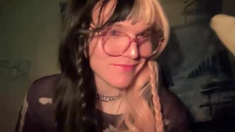 shygirly666 online show from December 19, 5:40 pm