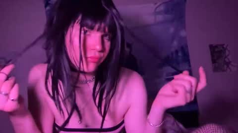 shygirly666 online show from March 18, 10:20 pm