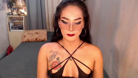 Sierrafina online show from December 19, 6:35 pm