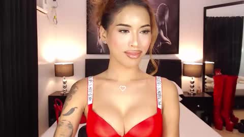 Jenny Hakenson online show from April 23, 9:17 pm