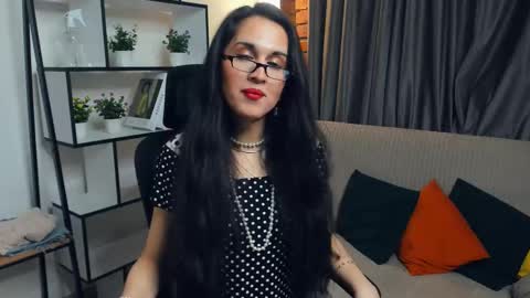 Snapshot of silvertempt chatting on October 15, 1:44 pm Syrena online show from October 15, 1:44 pm