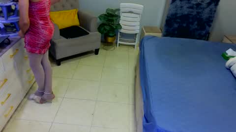 D i f a  Ana Arbeh shemale online show from March 25, 11:52 pm