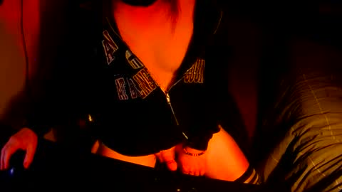 Snapshot of sissyred2314 chatting on September 8, 3:32 pm red online show from September 8, 3:32 pm