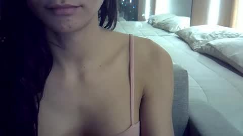 skinnykittencam online show from October 19, 11:30 pm