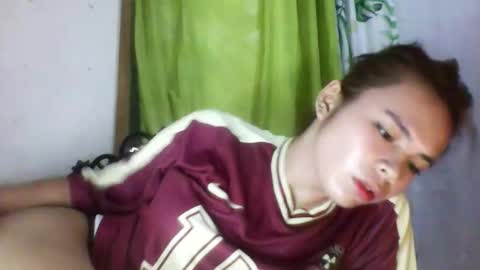 Snapshot of sky_andrea chatting on October 17, 8:40 am Mj online show from October 17, 8:40 am