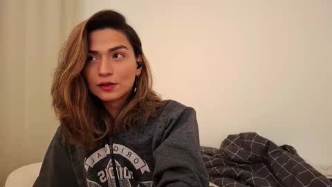 Vi online show from December 5, 2:23 pm