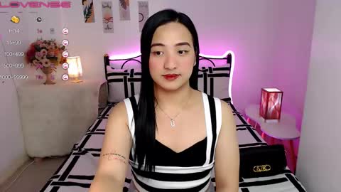Snapshot of slave_amanda69 chatting on January 5, 6:46 am Queen Cyrine online show from January 5, 6:46 am